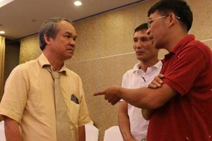 Bầu Đức tuyên bố đội đầu bảng TP.HCM không thể vô địch!