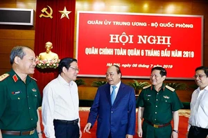Thủ tướng dự Hội nghị Quân chính toàn quân