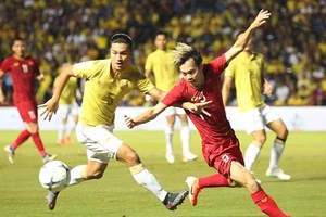 Thái Lan nhắc HLV Nishino cảnh giác bóng đá Việt Nam