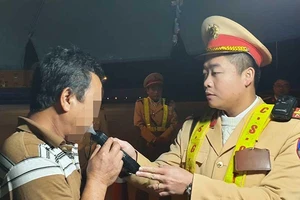 Có nên tước bằng lái vĩnh viễn tài xế nghiện ma túy?