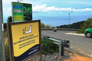 Sẽ cấm xe máy lên bán đảo Sơn Trà