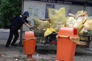 Rác thải Bệnh viện Phạm Ngọc Thạch bị… đánh cắp!