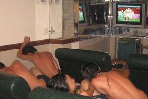 Đề xuất bổ sung các quy định về mại dâm đồng tính