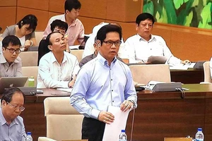 Hàng loạt luật đang xung đột: Dân lãnh đủ