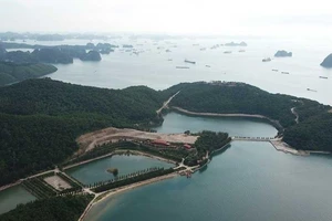 Thêm một ‘biệt khu’ trái phép ở vịnh Bái Tử Long