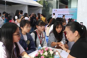 Gỡ rối chuyện chọn nghề cho sinh viên luật