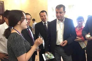 Mách nước cách bán hàng Việt qua Amazon, Alibaba