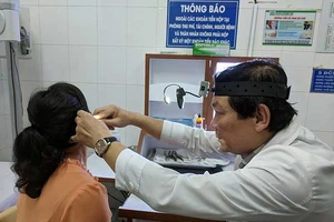 Bỗng dưng điếc sau khi bị... giật hụi