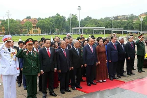 Lãnh đạo Đảng, Nhà nước viếng Chủ tịch Hồ Chí Minh