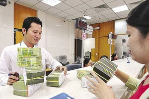 Lãi suất tiền gửi liên tục tăng, lãi suất cho vay khó giảm