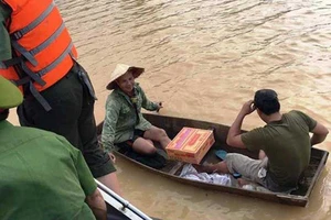 Mưa lũ miền Trung: Đã có thiệt hại về người