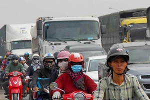 Mở thêm đường giải cứu kẹt xe cảng Cát Lái