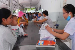 TP.HCM: Triển khai thanh toán học phí, viện phí qua tài khoản