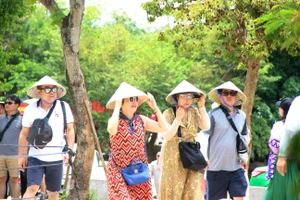 Đà Nẵng cần mạnh tay trị hoạt động du lịch ‘chui’