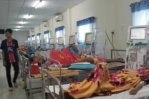 Vì sao dịch lọc thận cùng hãng lại có hai giá khác nhau?