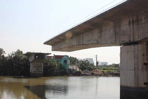 Hơn 7 năm, cầu Phước Lộc vẫn nằm ‘chờ’ nối liền