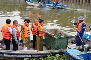 Rinh tiền khi ‘Nói không với rác thải nhựa’
