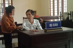 Xót lòng bé gái năm tuổi bị dượng hờ hành hạ