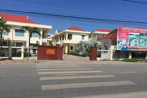 Chủ tịch huyện bổ nhiệm con rể sai luật