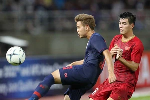 Thái Lan, UAE giành nhau ngôi nhất bảng G