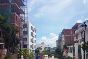 Nha Trang: Phá dỡ hàng loạt biệt thự trái phép 