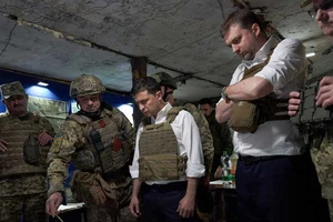 Nga, Ukraine lại trục trặc trong thỏa thuận hòa bình