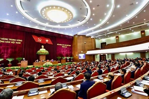 Không để bị chi phối bởi tin giả khi làm nhân sự