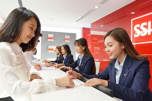 Để TP.HCM kịp chuyến tàu thành trung tâm tài chính