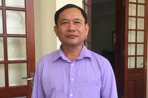 Tòa đang xử, ủy ban rút quyết định