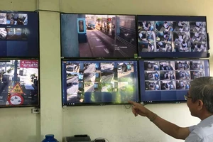 TP.HCM: Xe tăng nhanh, cầu đường tăng chậm