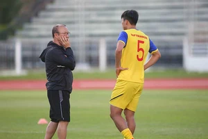 Đoàn Văn Hậu lại ‘làm khó’ thầy Park!