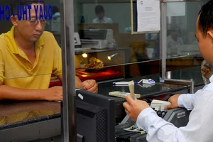 Bãi bỏ quy định bán 1 USD bị phạt như 1 triệu USD