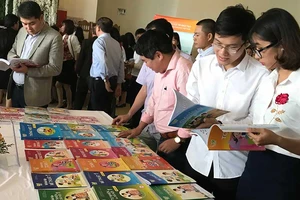 32 cuốn sách giáo khoa: Chờ hướng dẫn lựa chọn