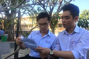 2 học sinh khiến 20 cô, thầy hiến tạng