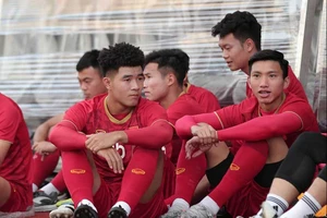 Vàng bóng đá hiếm mới quý