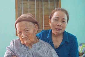 Hành trình mẹ Hồ Duy Hải níu mạng sống của con