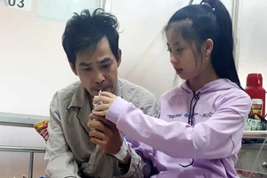 Nỗi lòng bé Tiên với người cha bị nạn hiểm nghèo