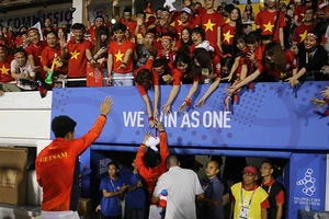 Thầy trò ông Park và bóng đá sạch