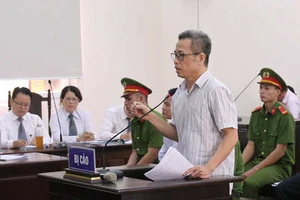 Đề nghị phạt cựu bí thư Bến Cát đến 16 năm tù