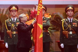 Tổng cục Chính trị nhận huân chương Bảo vệ Tổ quốc hạng Nhất