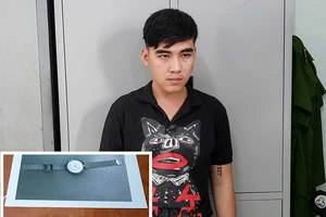 Nghi phạm xịt hơi cay bỏ lại xe máy cướp được do hết xăng