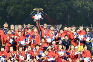 Vinh danh HLV Mai Đức Chung và tinh thần U-22 Việt Nam