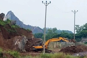 Di tích vương triều Mạc bị đục phá ngày đêm