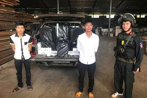 ‘Phong bì, lót tay bao nhiêu cho một kiện hàng?’