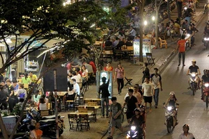 Mong xóa bỏ những con đường, khu phố ăn nhậu