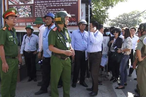 Hàng trăm người cưỡng chế Gia Trang quán Tràm Chim Resort