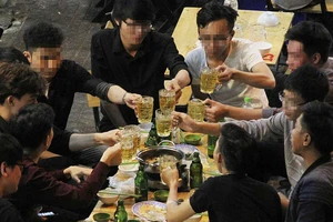 Tăng thuế rượu, bia để bớt nhậu