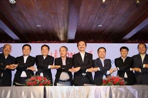 Khi các ông bầu chuyển hướng sang chơi bóng đá sinh viên