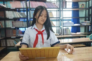 Nữ sinh Vân Khánh: Học tốt, nhảy đẹp, chơi cờ tướng giỏi