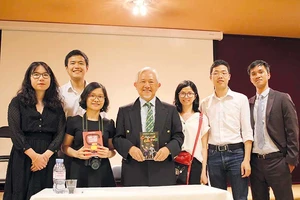 Hiệp sĩ Bắc Ðẩu Bội tinh và dự án Cấy nền